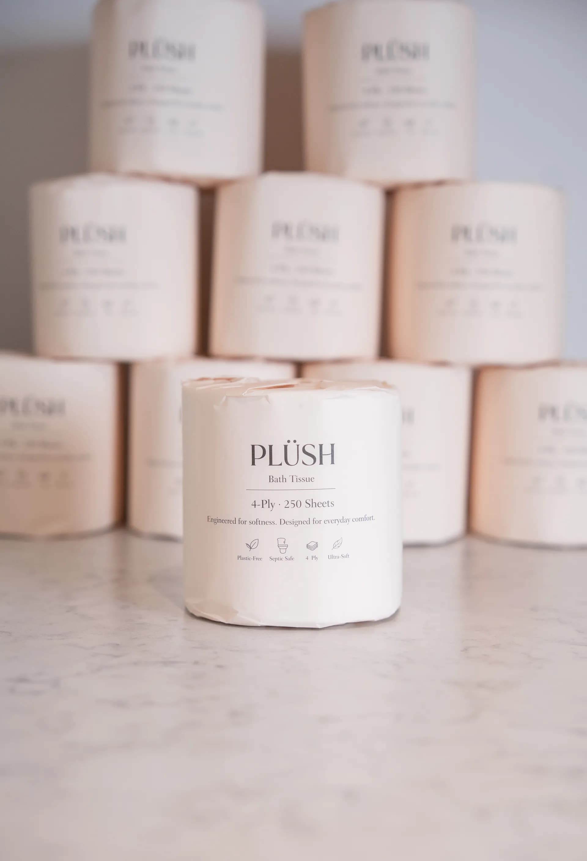 PLÜSH Bath Tissue roll